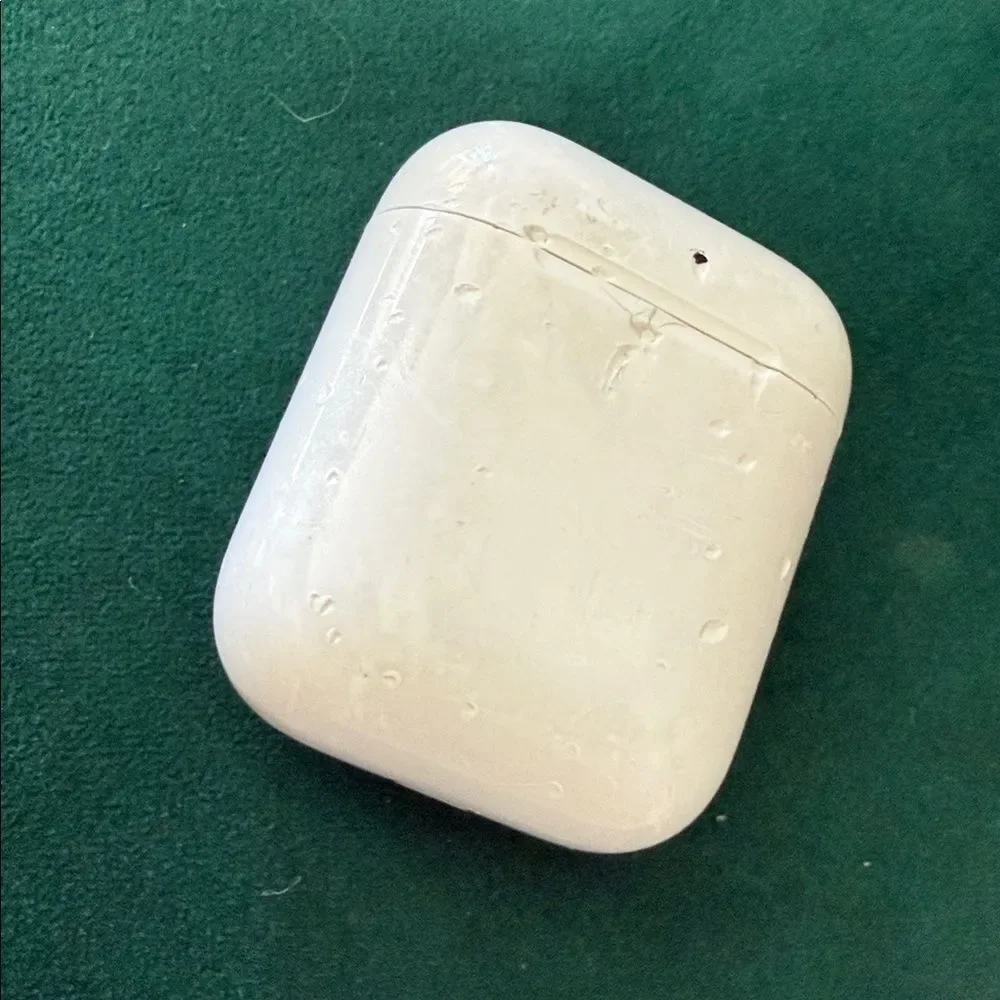 White Wireless Earbuds Case - RESTORED - Cleaned & Refurbished - Vertical Case